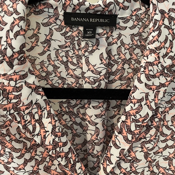 EUC Banana Republic blouse - Picture 2 of 3